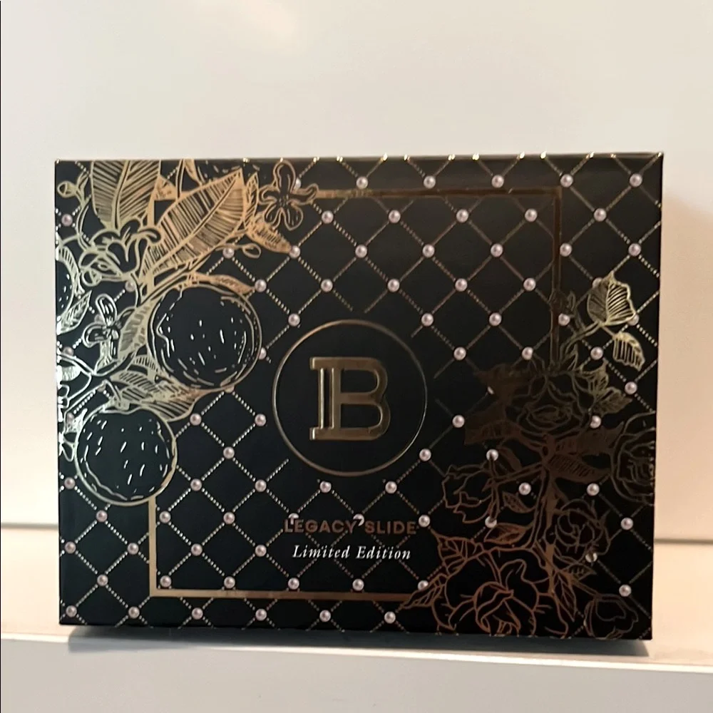 Balmain Black and Gold Hair Pin - Picture 2 of 2